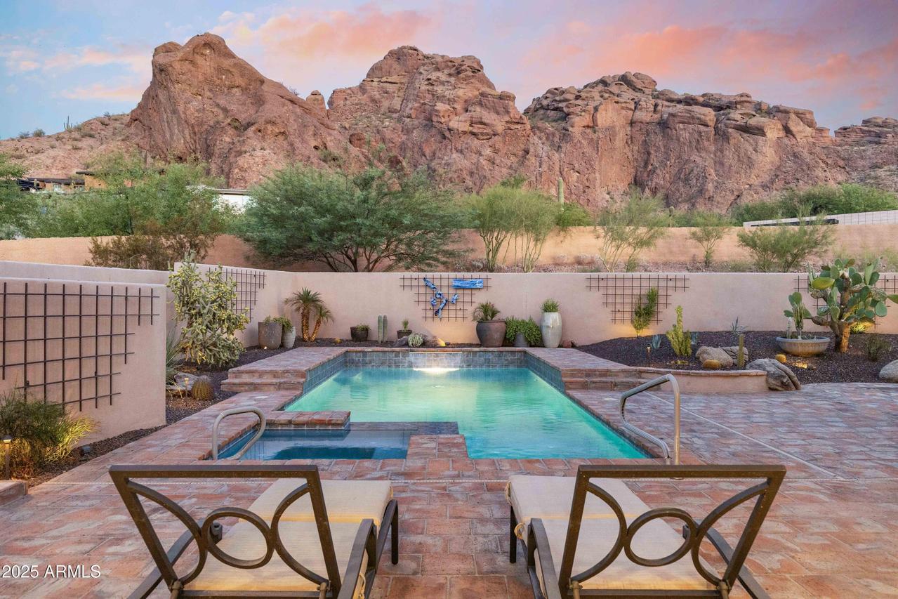 5984 N Echo Canyon Dr., Phoenix, AZ 85018