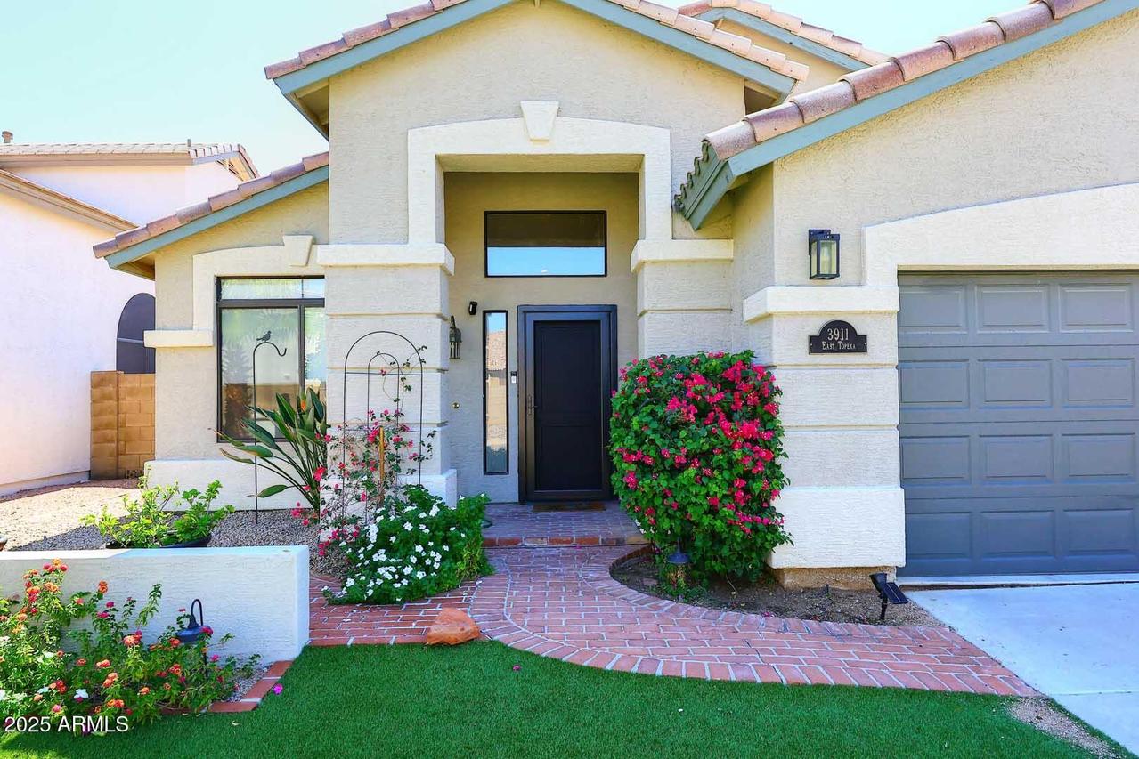 3911 E Topeka Dr., Phoenix, AZ 85050