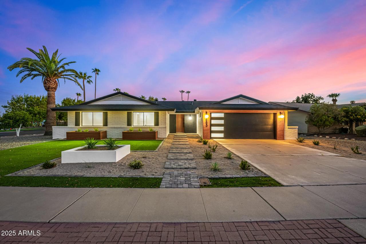 685 E Palm St., Litchfield Park, AZ 85340