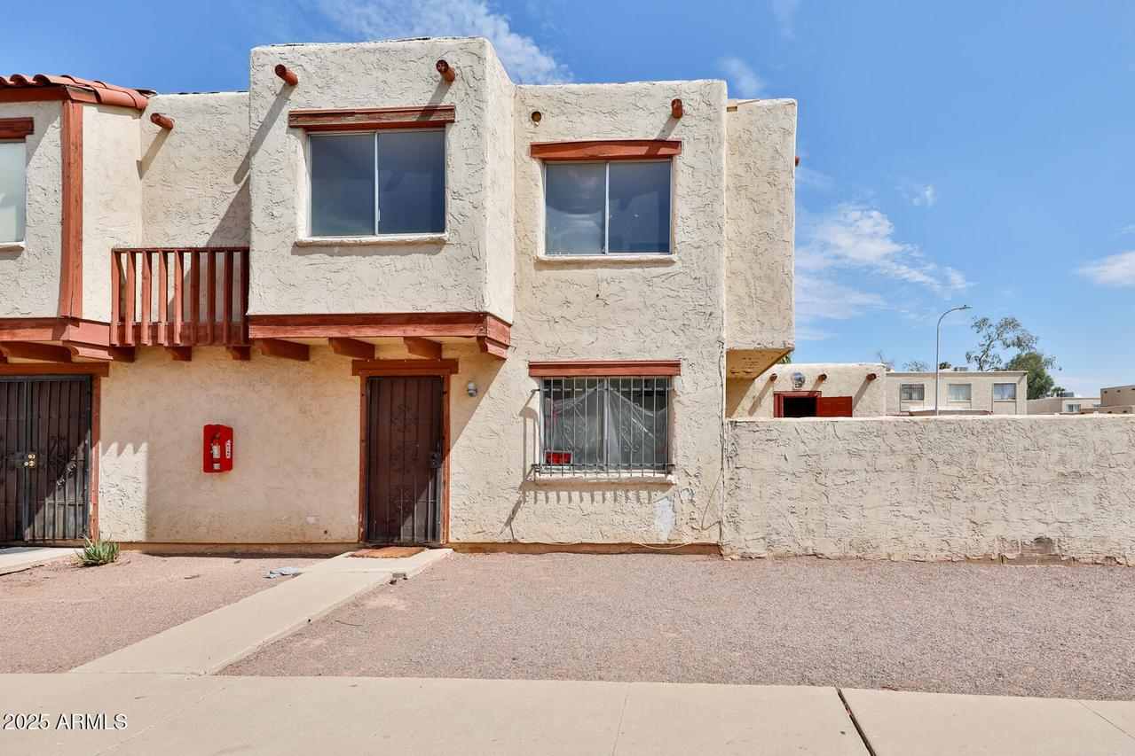 5438 W Lynwood St., Phoenix, AZ 85043