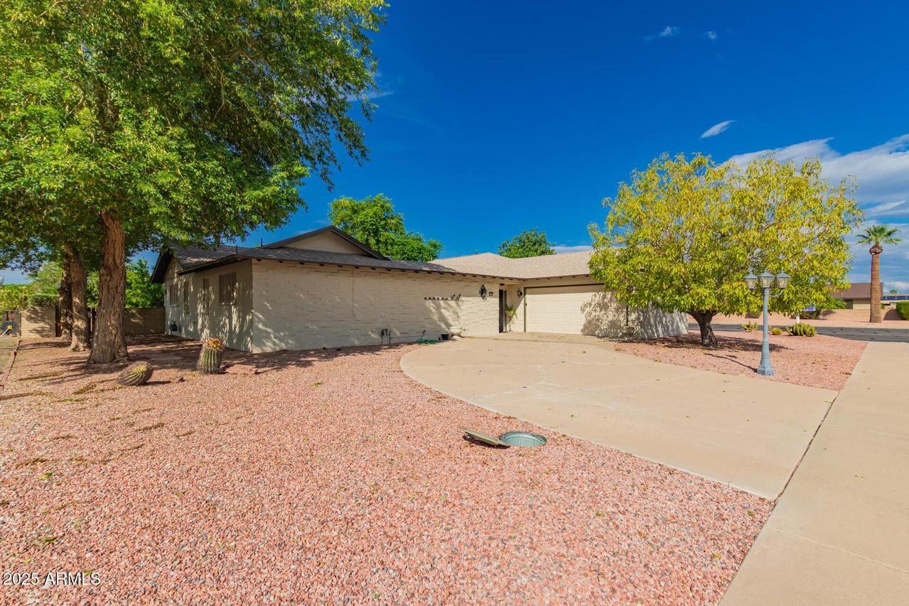 10302 W Cheryl Dr., Sun City, AZ 85351