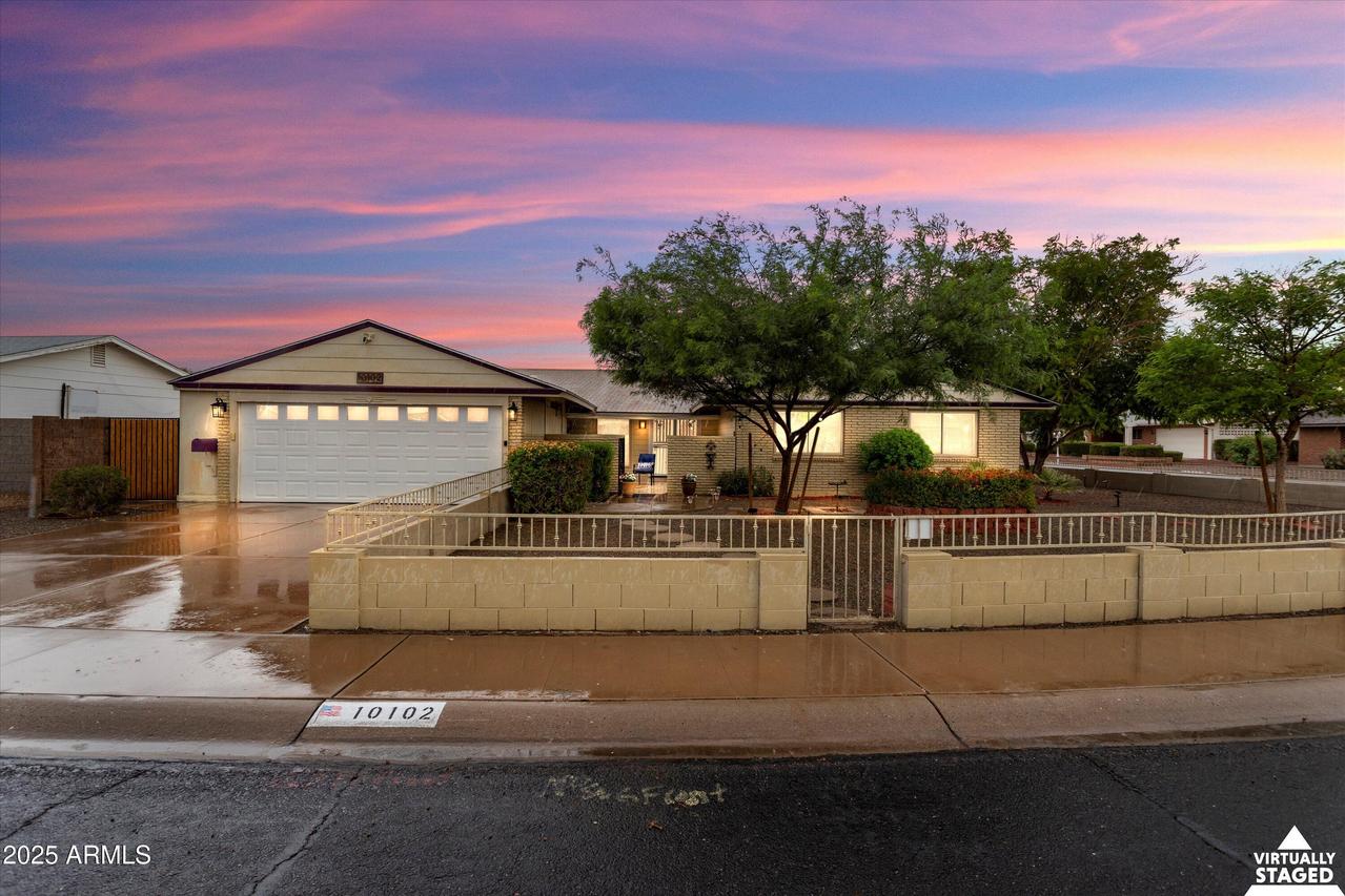 10102 W Deanne Dr., Sun City, AZ 85351