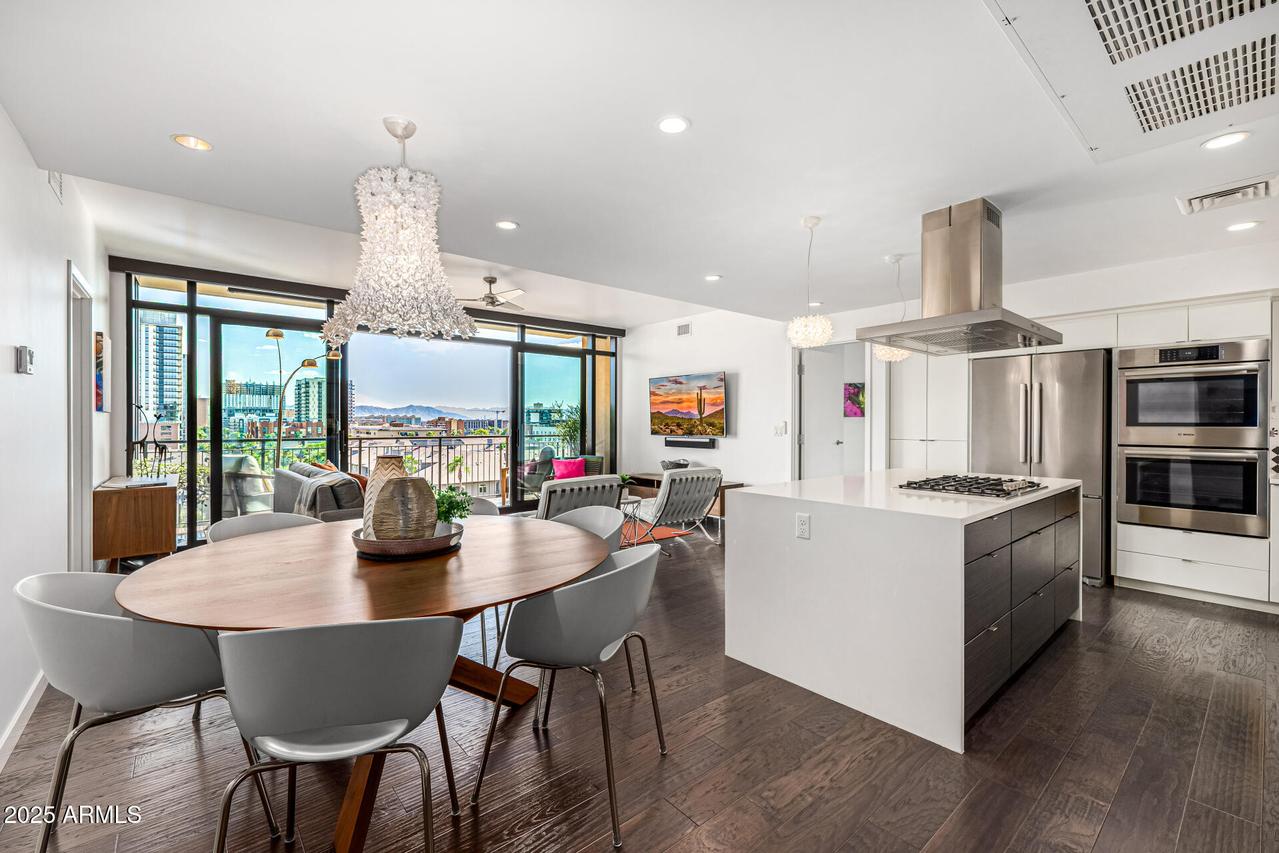 200 W Portland St. #827, Phoenix, AZ 85003