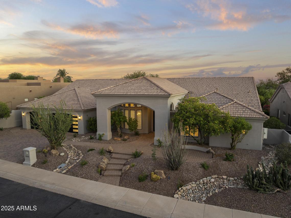 12113 E Laurel Ln., Scottsdale, AZ 85259