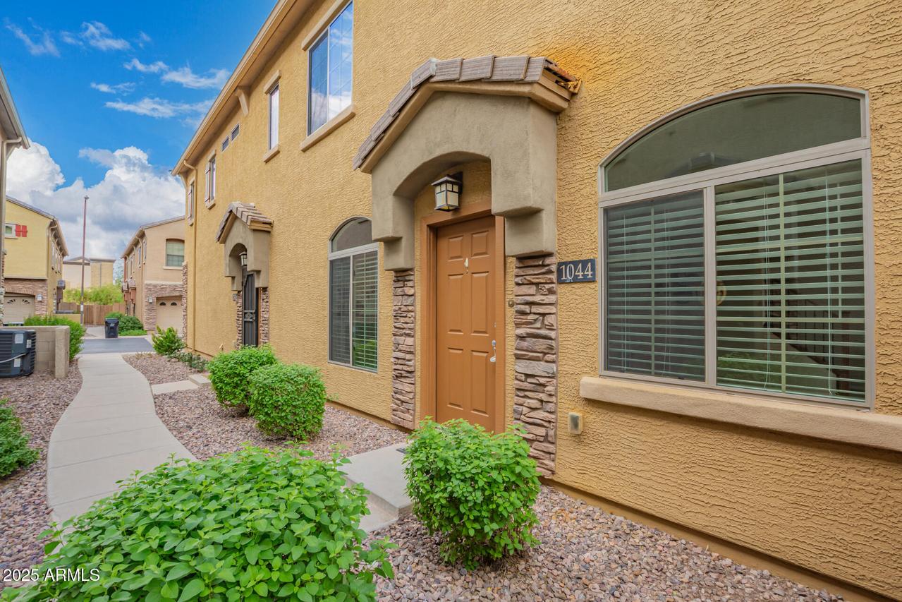 1350 S Greenfield Rd. #1044, Mesa, AZ 85206