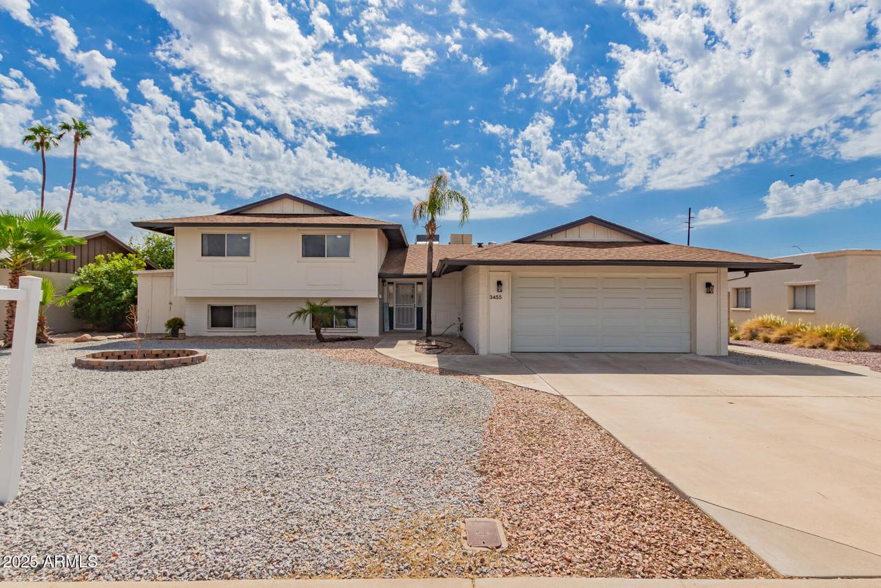 3455 W Gelding Dr., Phoenix, AZ 85053