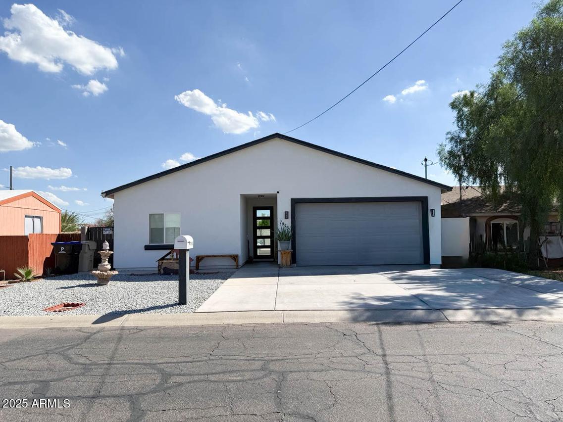7953 W Kirby St., Peoria, AZ 85345