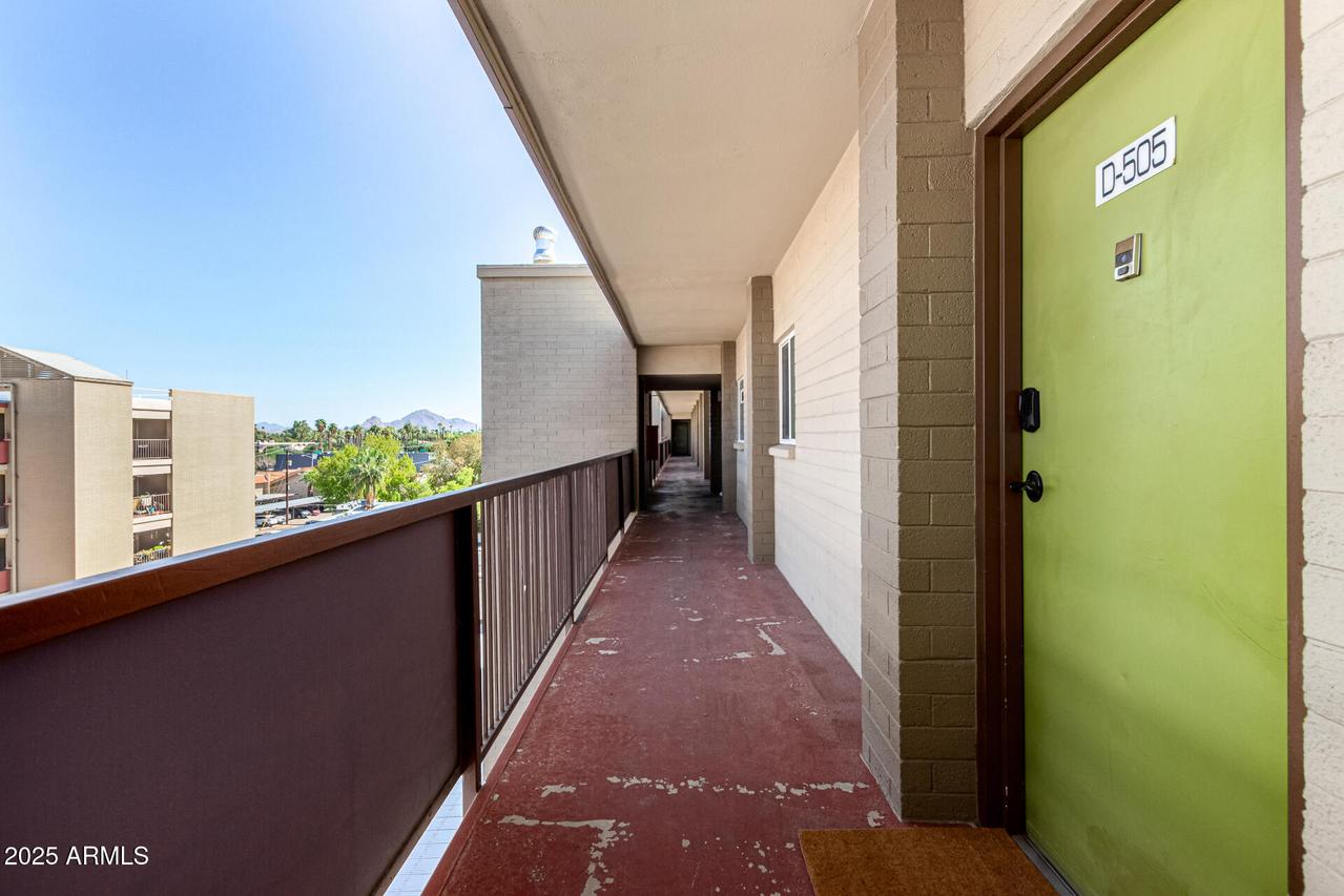 351 E Thomas Rd. #D505, Phoenix, AZ 85012