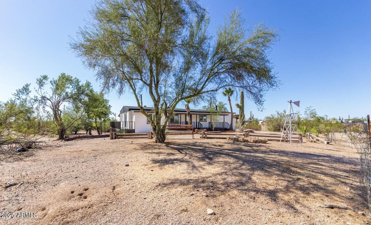 3032 E 15th Ave., Apache Junction, AZ 85219