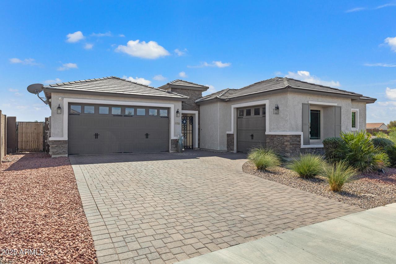 6703 W Springfield Way, Florence, AZ 85132