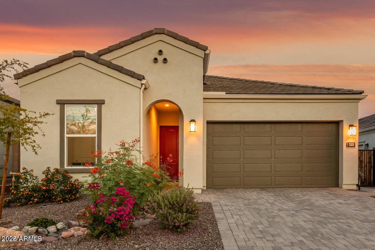 2323 E Questa Dr., Phoenix, AZ 85024