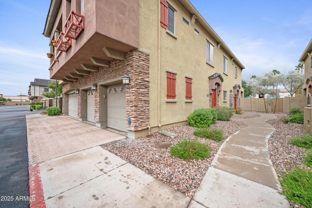1350 S Greenfield Rd. #2205, Mesa, AZ 85206