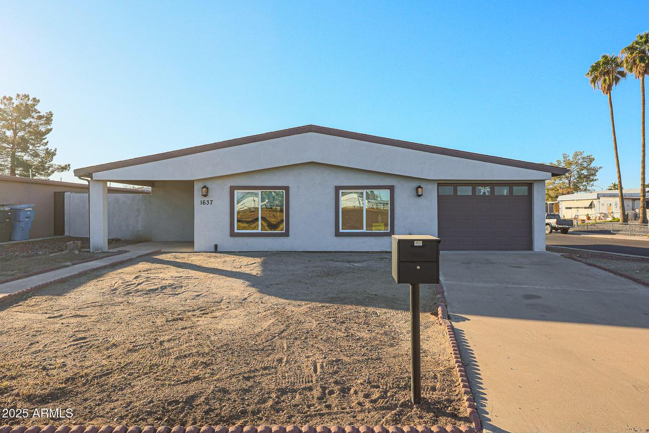 1637 W Tierra Buena Ln., Phoenix, AZ 85023