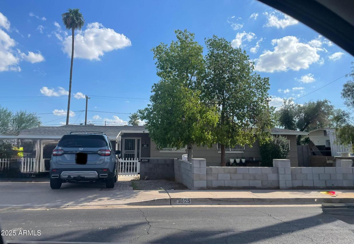 3825 W Elm St., Phoenix, AZ 85019