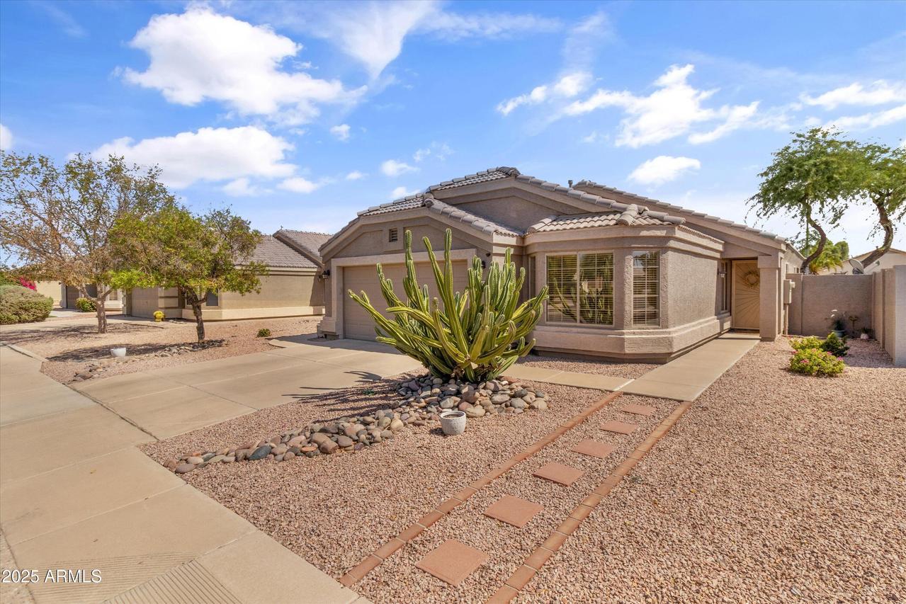879 S Longmore St., Chandler, AZ 85224