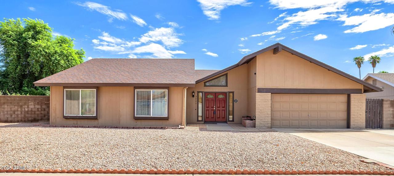 2409 W Banff Ln., Phoenix, AZ 85023