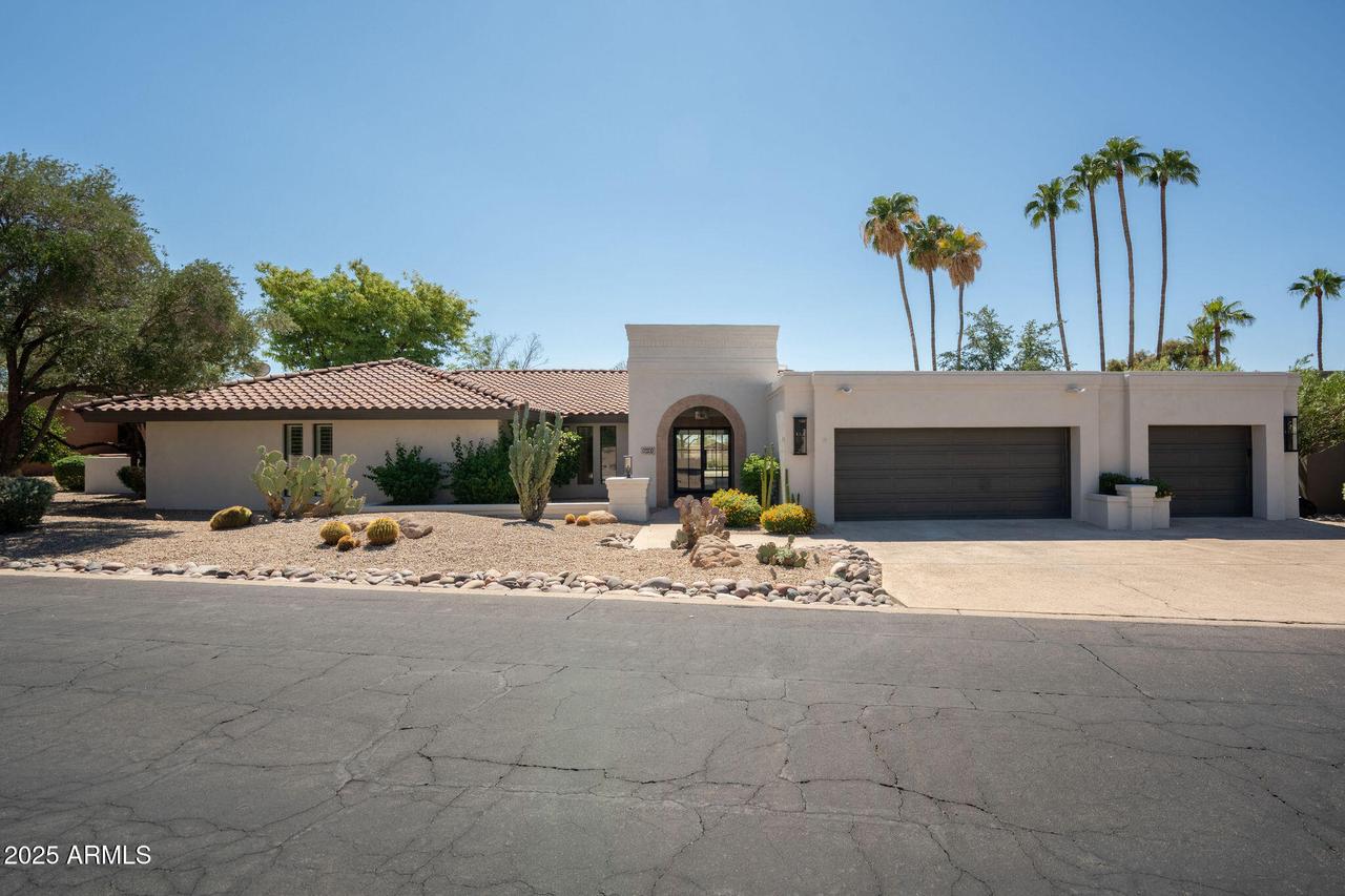 8641 E Clubhouse Way, Scottsdale, AZ 85255