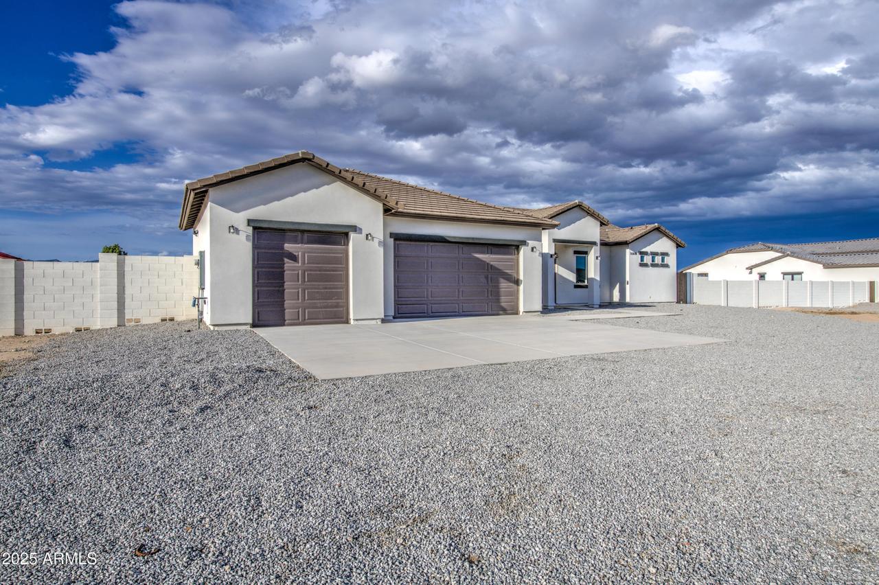 22538 W Pecan Rd., Buckeye, AZ 85326