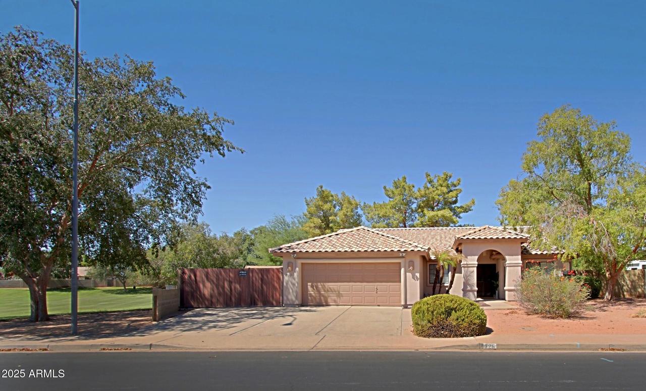 726 S Glenview Pl., Mesa, AZ 85204