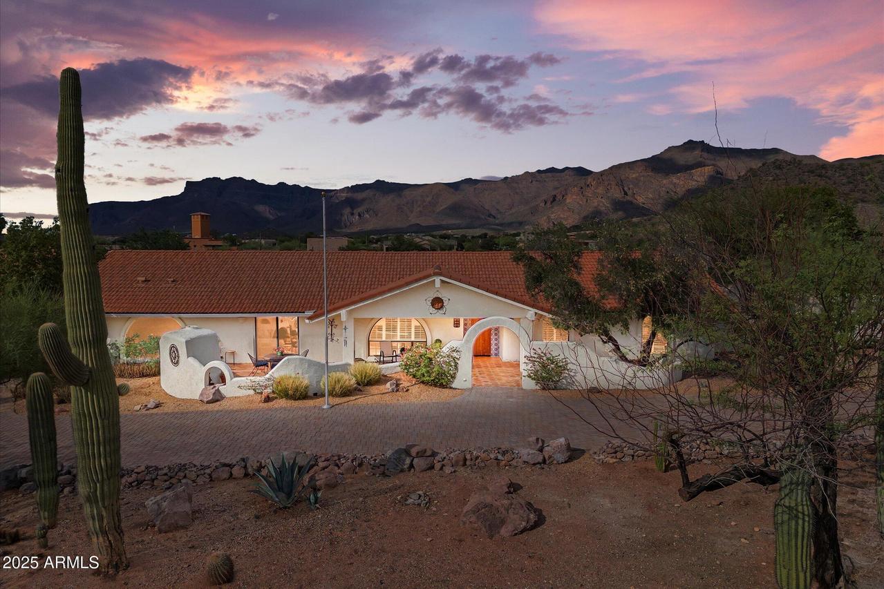 10612 E Palm Way, Gold Canyon, AZ 85118