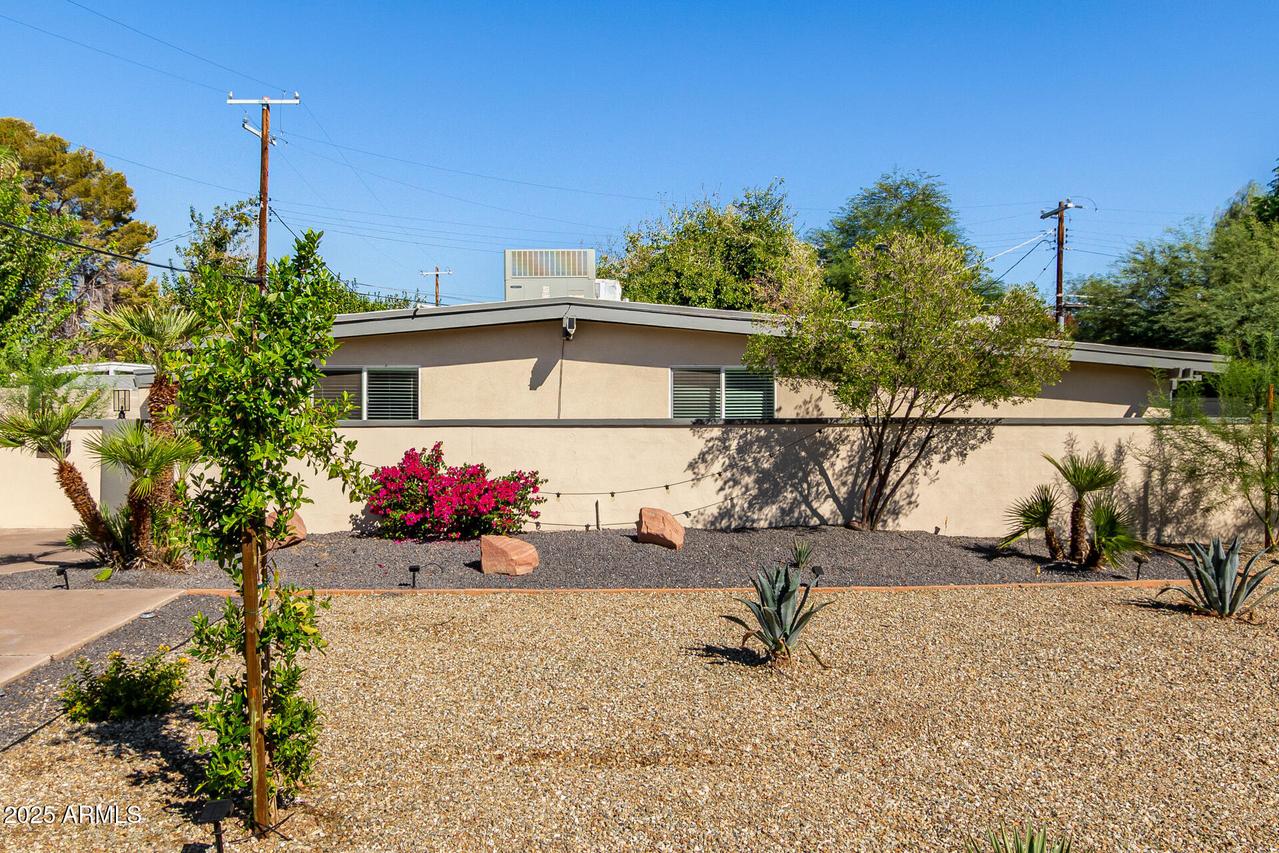 5833 N 10th St., Phoenix, AZ 85014