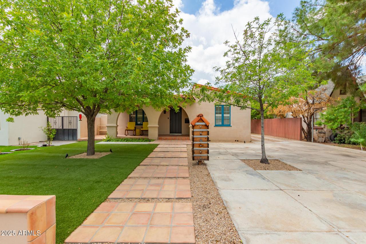 307 E Catalina Dr., Phoenix, AZ 85012