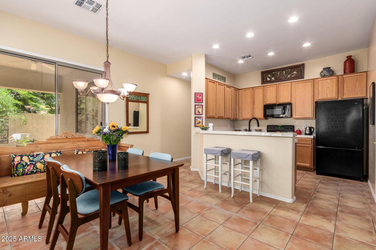 1851 W Periwinkle Way, Chandler, AZ 85248