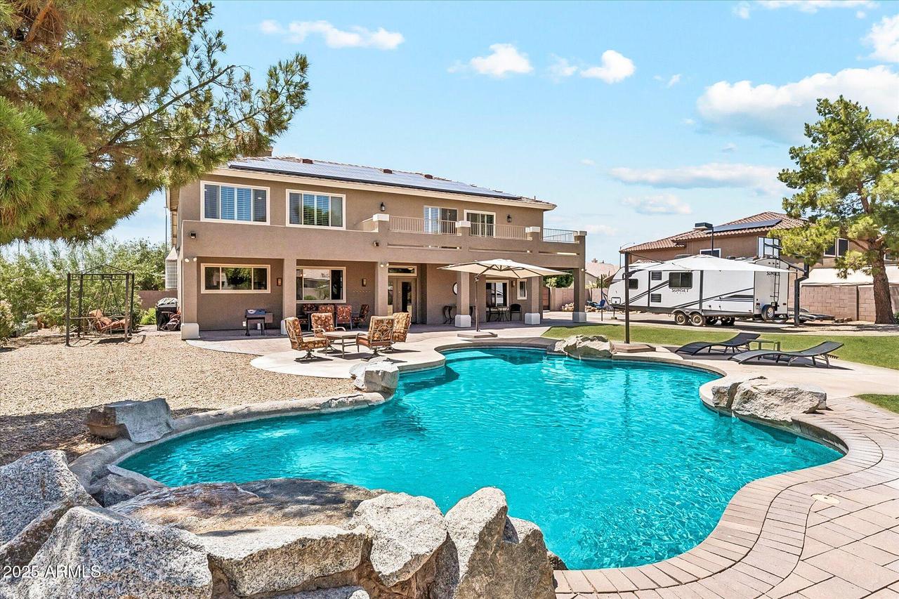 8146 W Camino De Oro, Peoria, AZ 85383