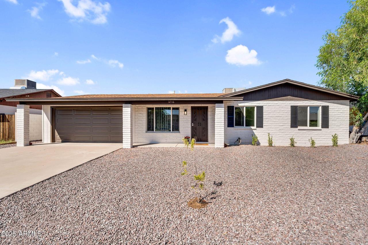 3846 W Camino Acequia, Phoenix, AZ 85051