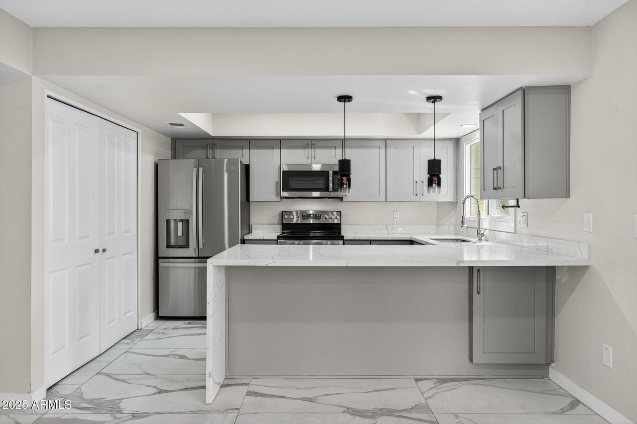 1339 N 44th St., Phoenix, AZ 85008