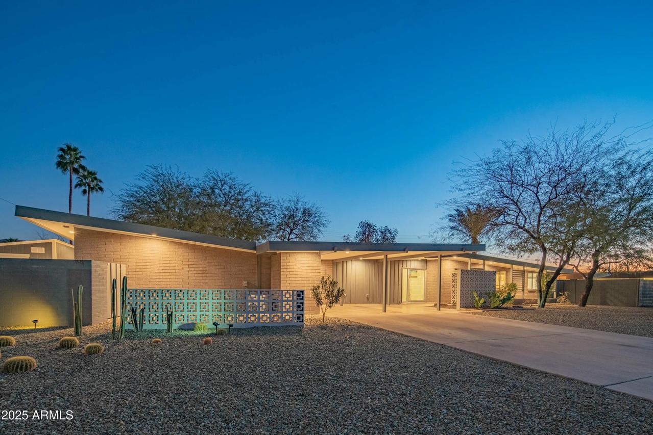 3531 E Onyx Ave., Phoenix, AZ 85028