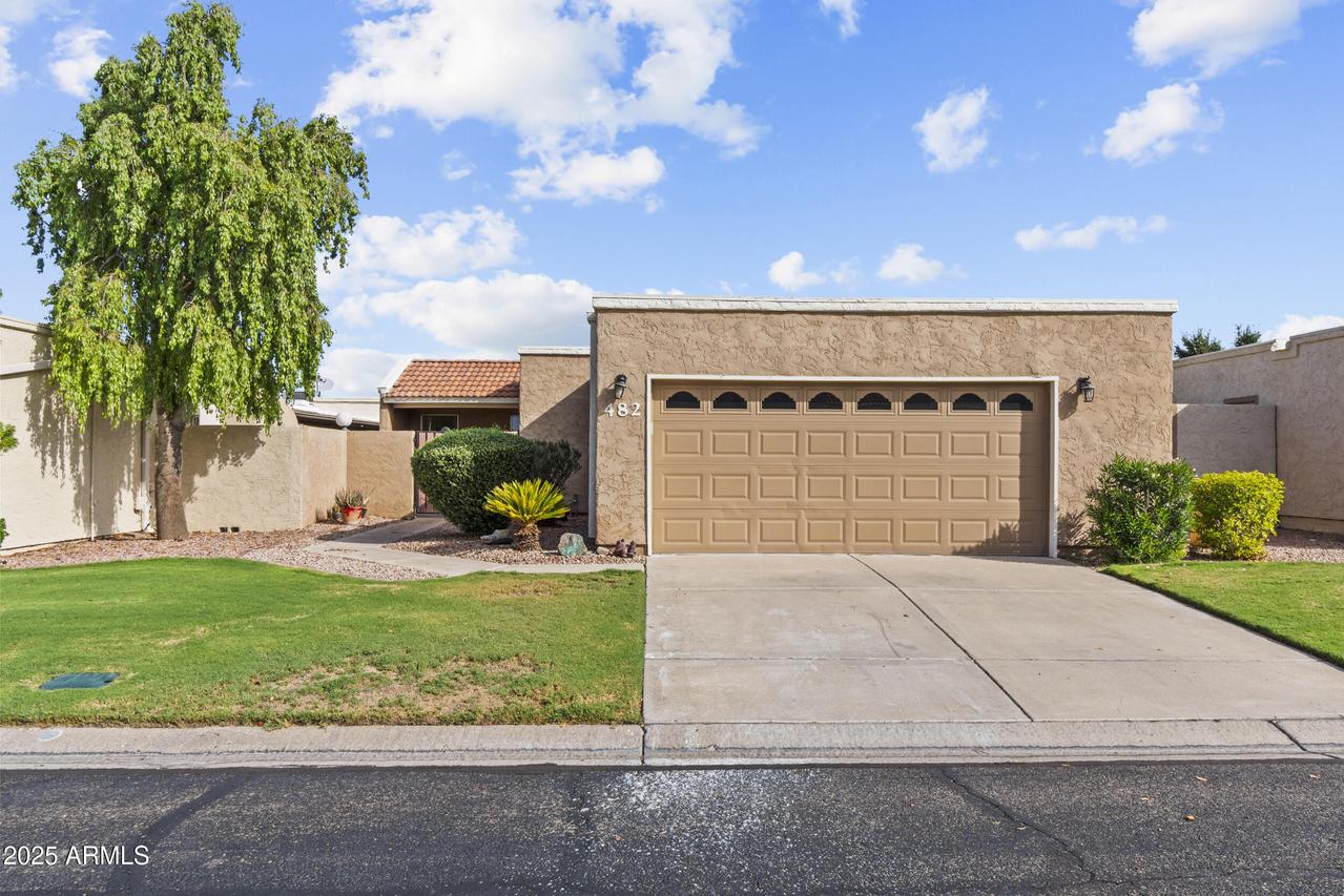 482 Leisure World, Mesa, AZ 85206