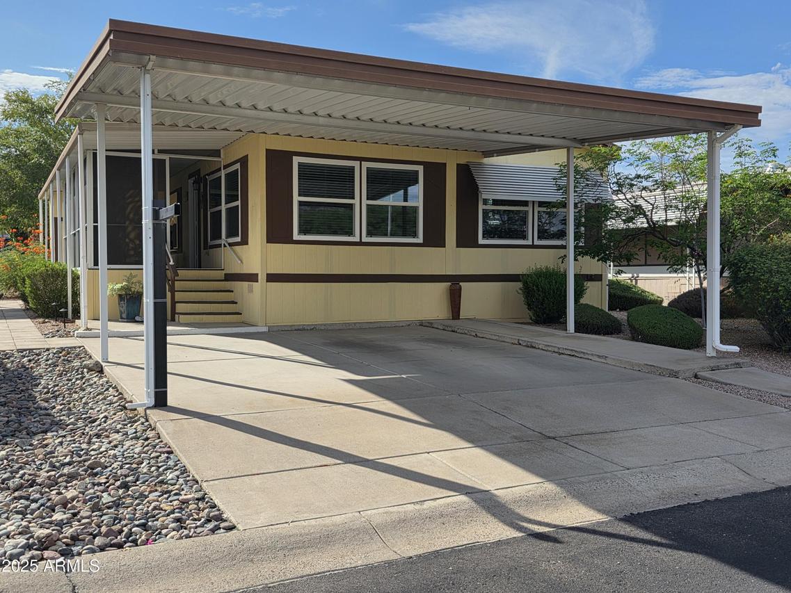 2233 E Behrend Dr. #219, Phoenix, AZ 85024