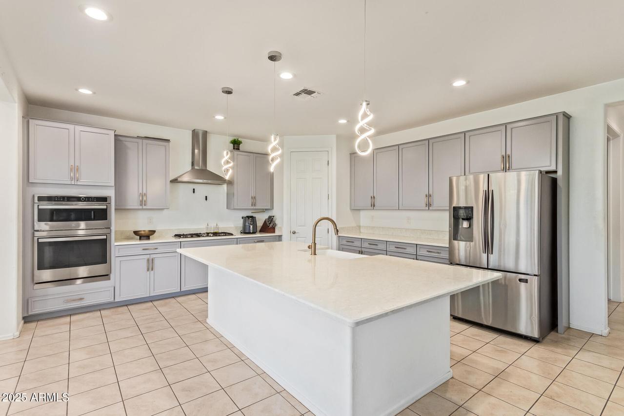 7718 W Jones Ave., Phoenix, AZ 85043