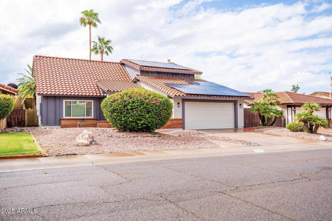 2133 E Evans Dr., Phoenix, AZ 85022