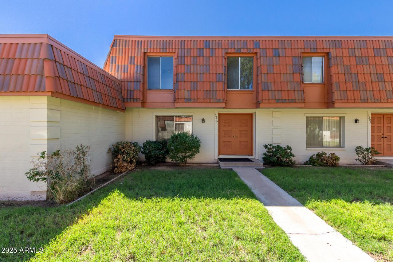 7809 N 49th Ave., Glendale, AZ 85301