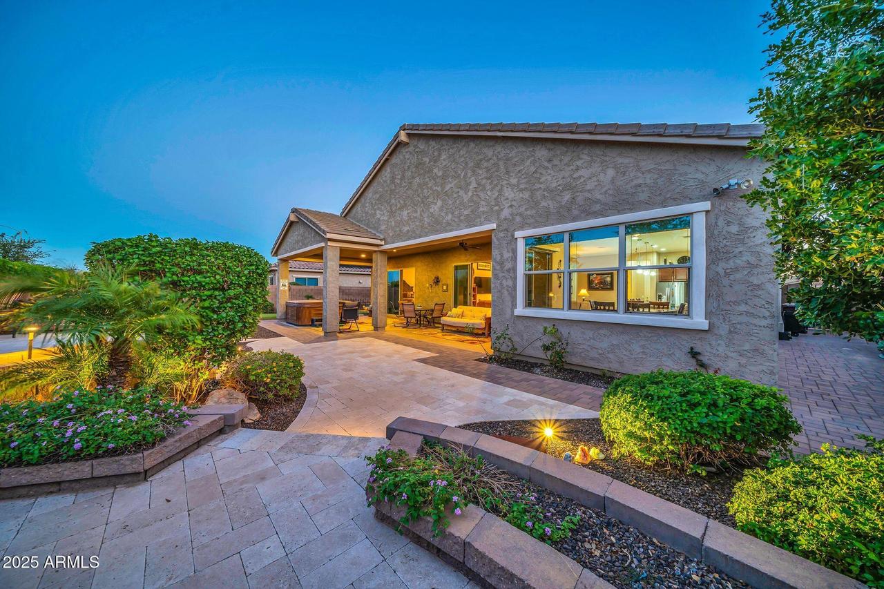 9364 W Cashman Dr., Peoria, AZ 85383