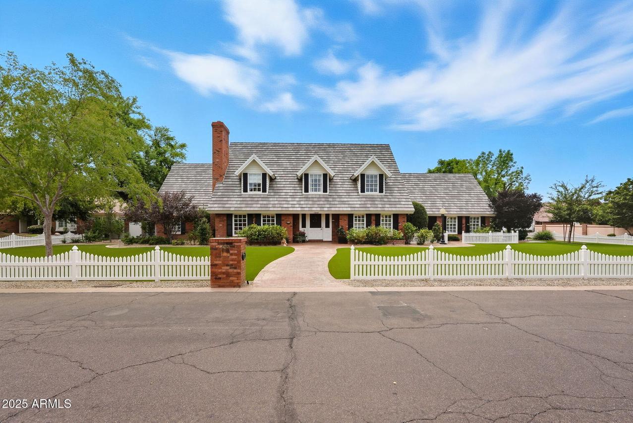 1001 E Caroline Ln., Tempe, AZ 85284