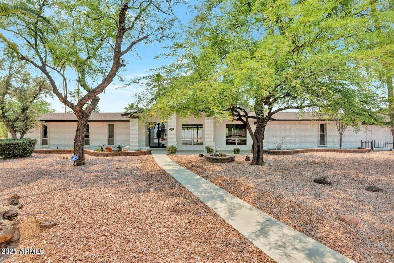 10038 N 58th Pl., Paradise Valley, AZ 85253