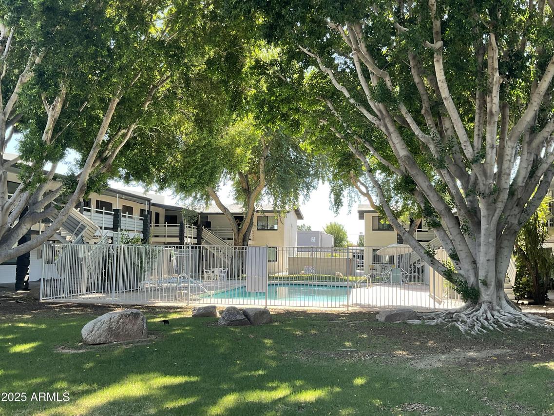 749 E Montebello Ave. #233, Phoenix, AZ 85014