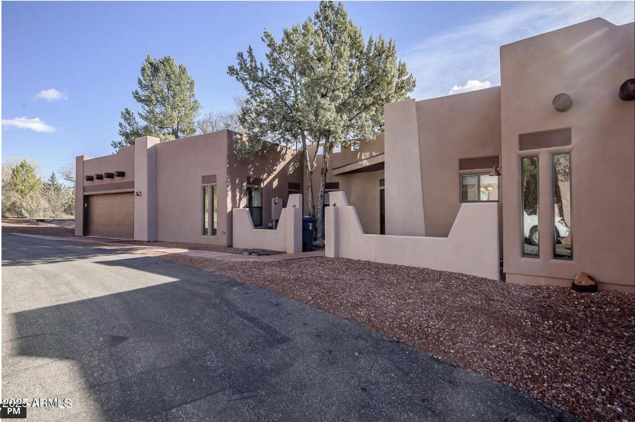 33 Monterey Cir., Sedona, AZ 86351