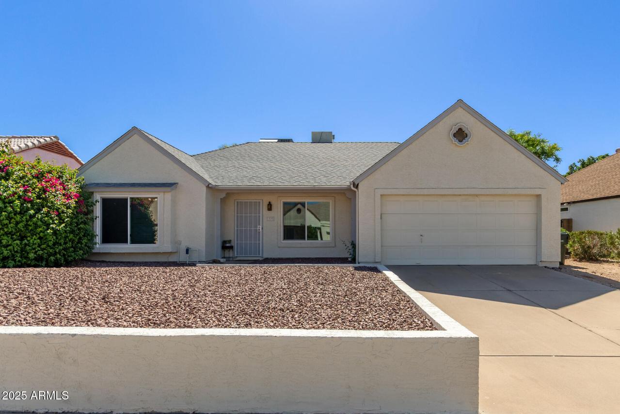 1337 E Wickieup Ln., Phoenix, AZ 85024