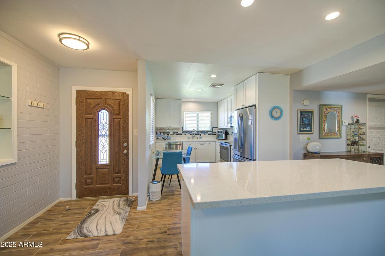 10013 W Lakeview Cir., Sun City, AZ 85351