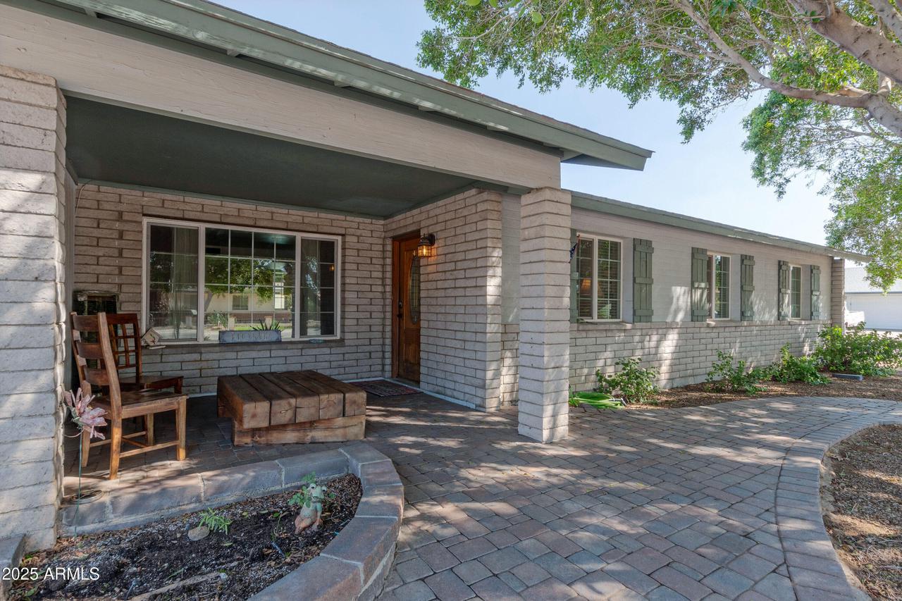 1942 W Kristal Way, Phoenix, AZ 85027