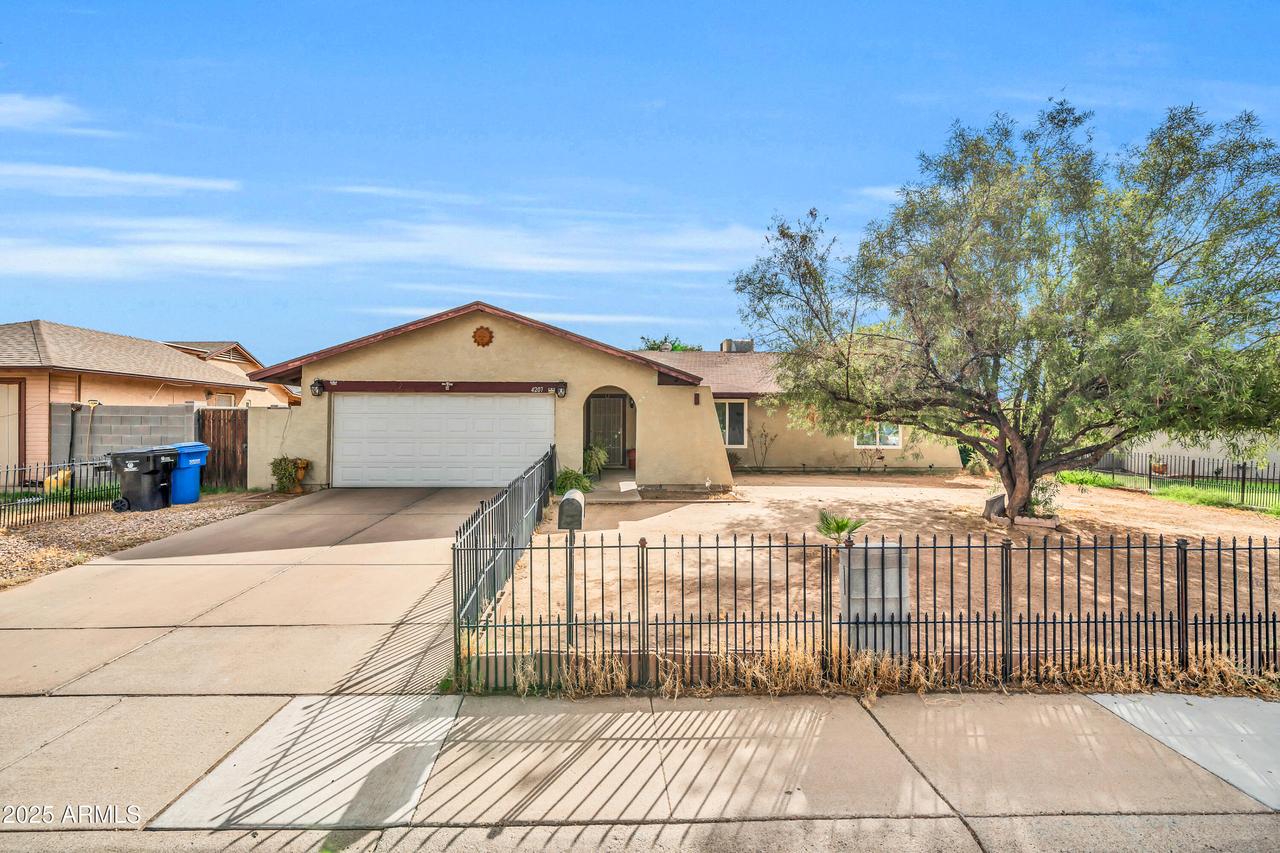 4207 N 79th Ln., Phoenix, AZ 85033
