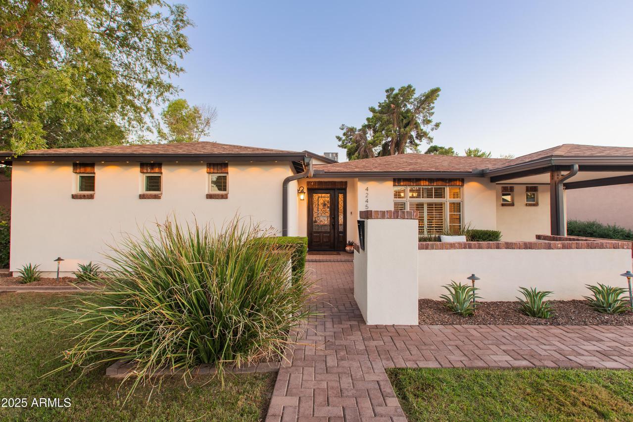 4245 E Earll Dr., Phoenix, AZ 85018