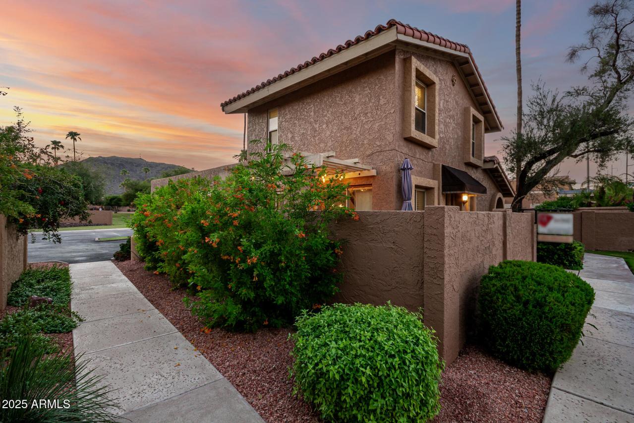 10445 N 11th Pl. #3, Phoenix, AZ 85020