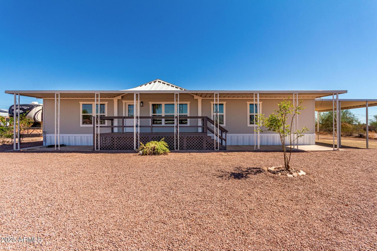 81 S Tomahawk Rd., Apache Junction, AZ 85119