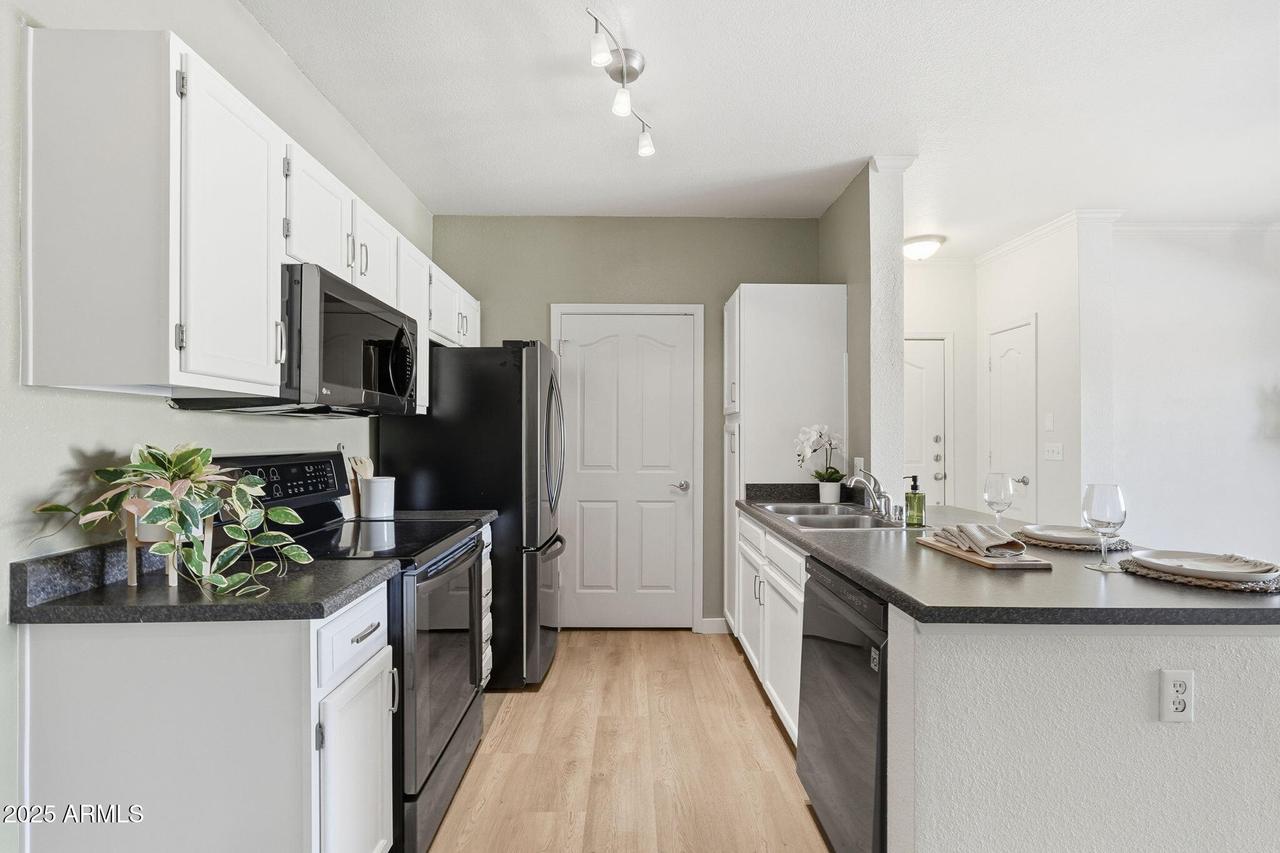 16013 S Desert Foothills Pkwy. #2055, Phoenix, AZ 85048