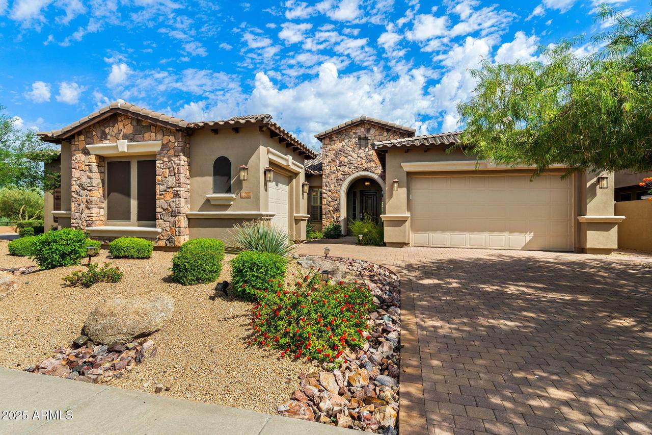 1608 W Calle De Pompas, Phoenix, AZ 85085